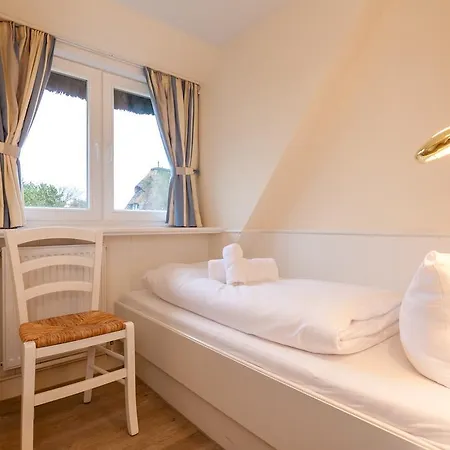 Apartment Rantum Dorf - Ferienappartments Im Reetdachhaus 3 *