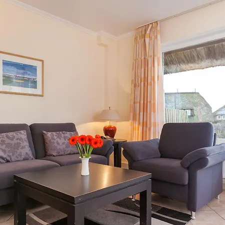Rantum Dorf - Ferienappartments Im Reetdachhaus 3 * Rantum (Sylt)