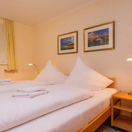 Apartment Rantum Dorf - Ferienappartments Im Reetdachhaus 3 *