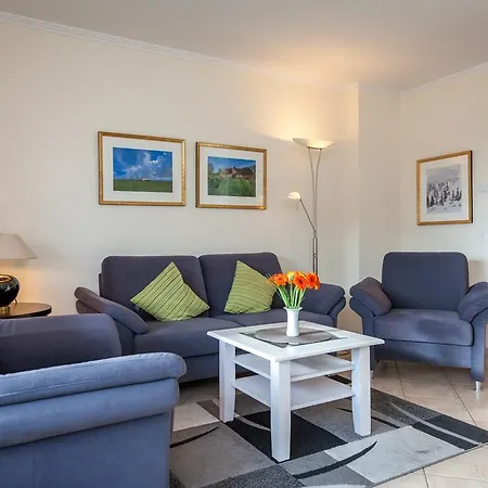 Rantum Dorf - Ferienappartments Im Reetdachhaus 3